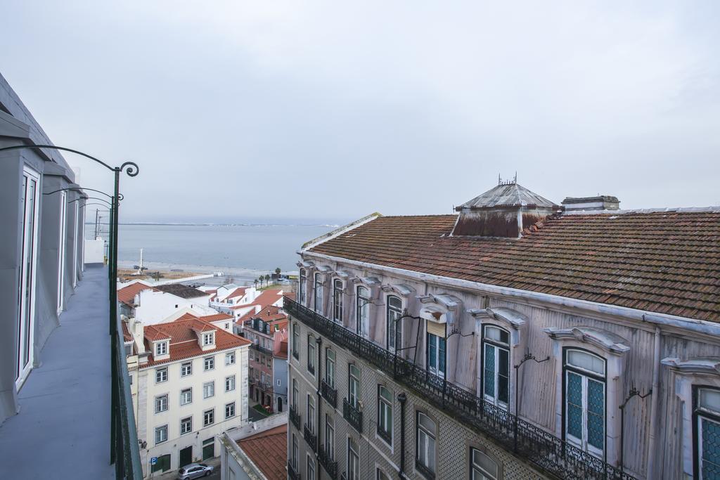 Breathtaking River View In Alfama Lisboa Exterior foto